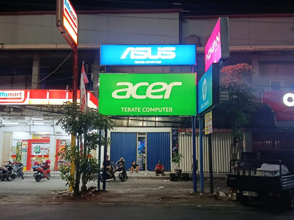 Pembuatan Neon Box Acer Distrindo Jaya