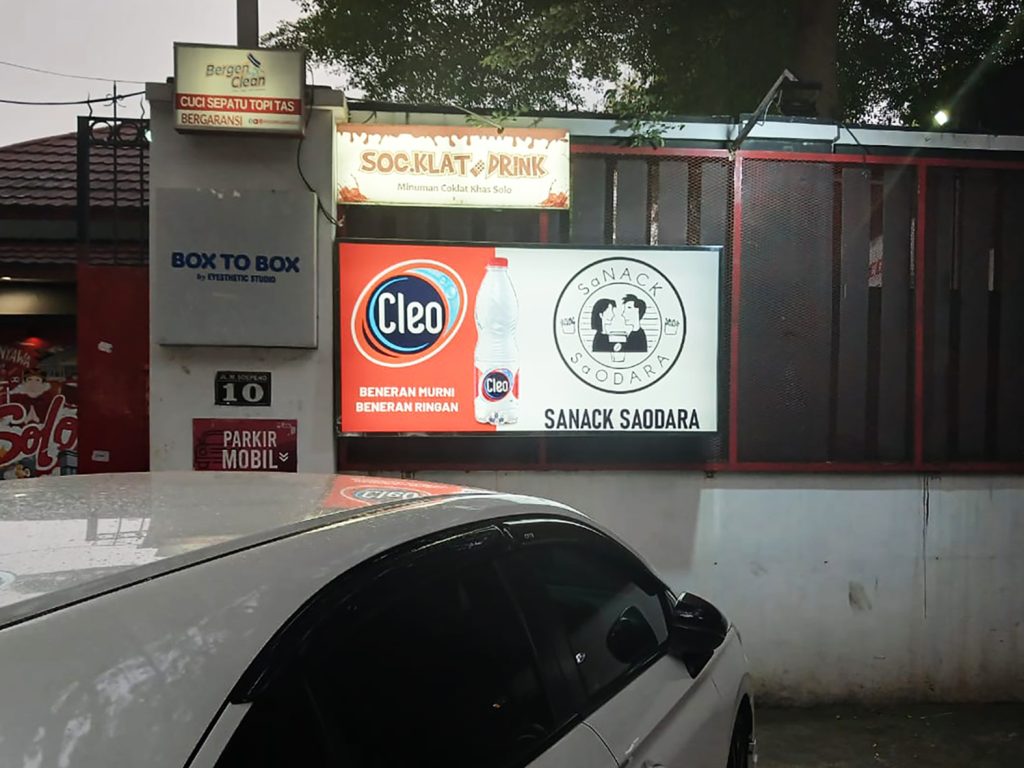 Pembuatan Neon Box Cleo Distrindo Jaya