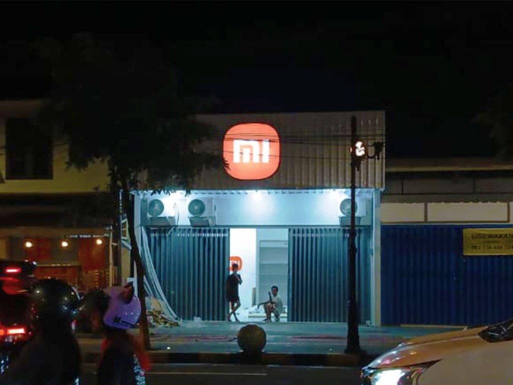 Pembuatan Neon Box Xiaomi Distrindo Jaya